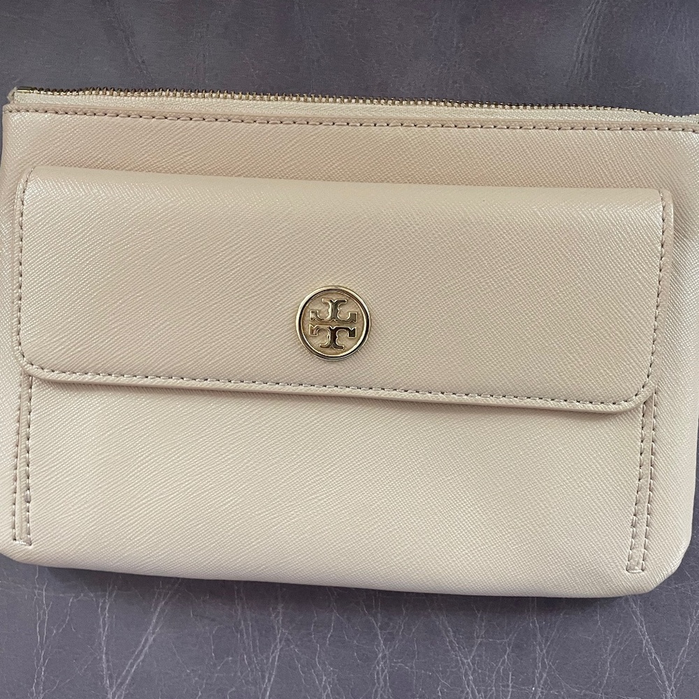 Tory Burch Robinson Saffiano Reva Clutch